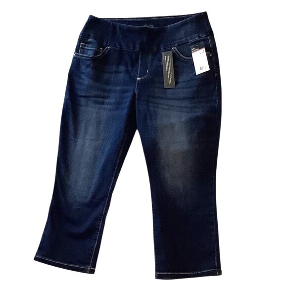 NWT Lee Slim Fit Sculpting Mid Rise Stretch Pull On Capri Womens Size 8 Medium - Picture 1 of 10